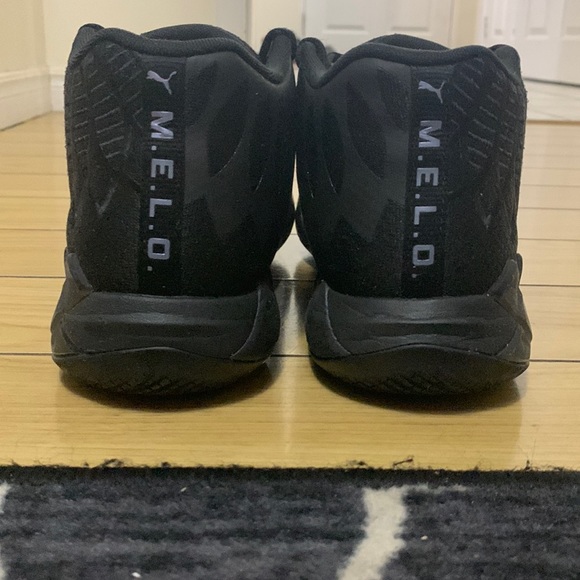 MB.01 iridescent dreams (size 11) used. - Picture 3 of 6